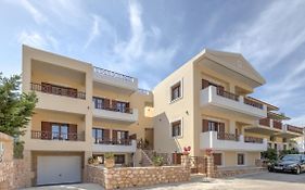 Aloustina Apartments